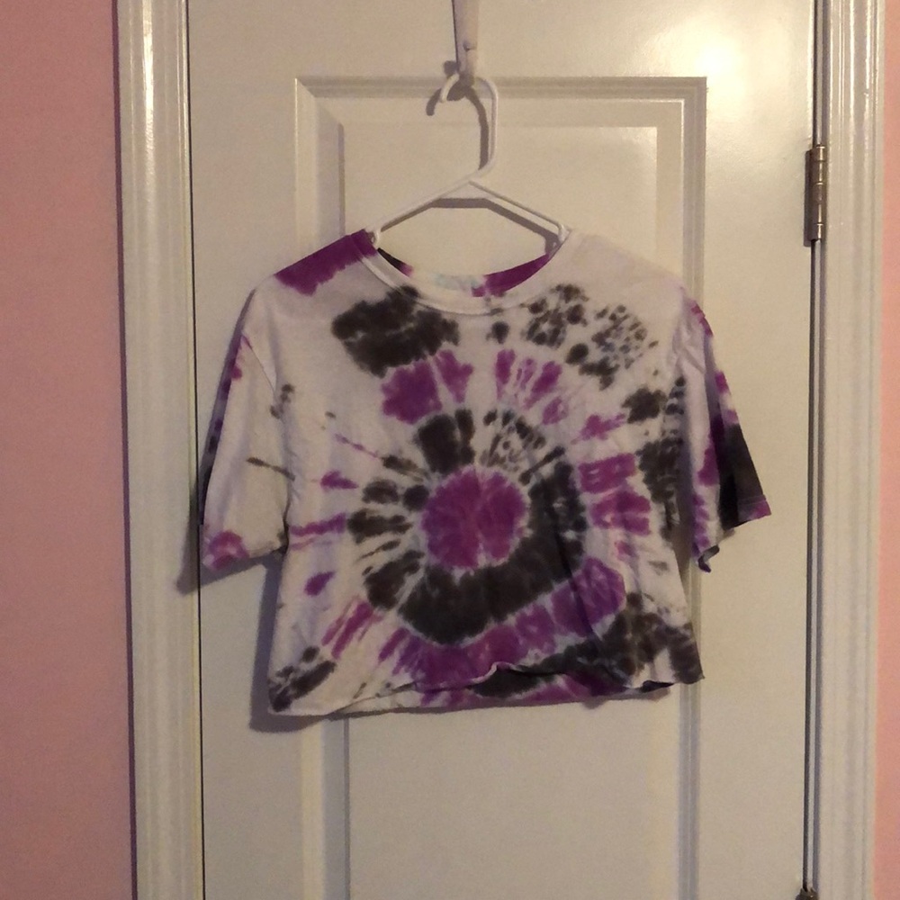 cropped t-shirt
